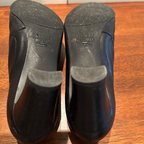Stuart Weitzman black leather shoes. 5.5 - Picture 6 of 8